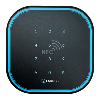 Il lettore installato sulle tre porte: tastiera numerica e lettura NFC.